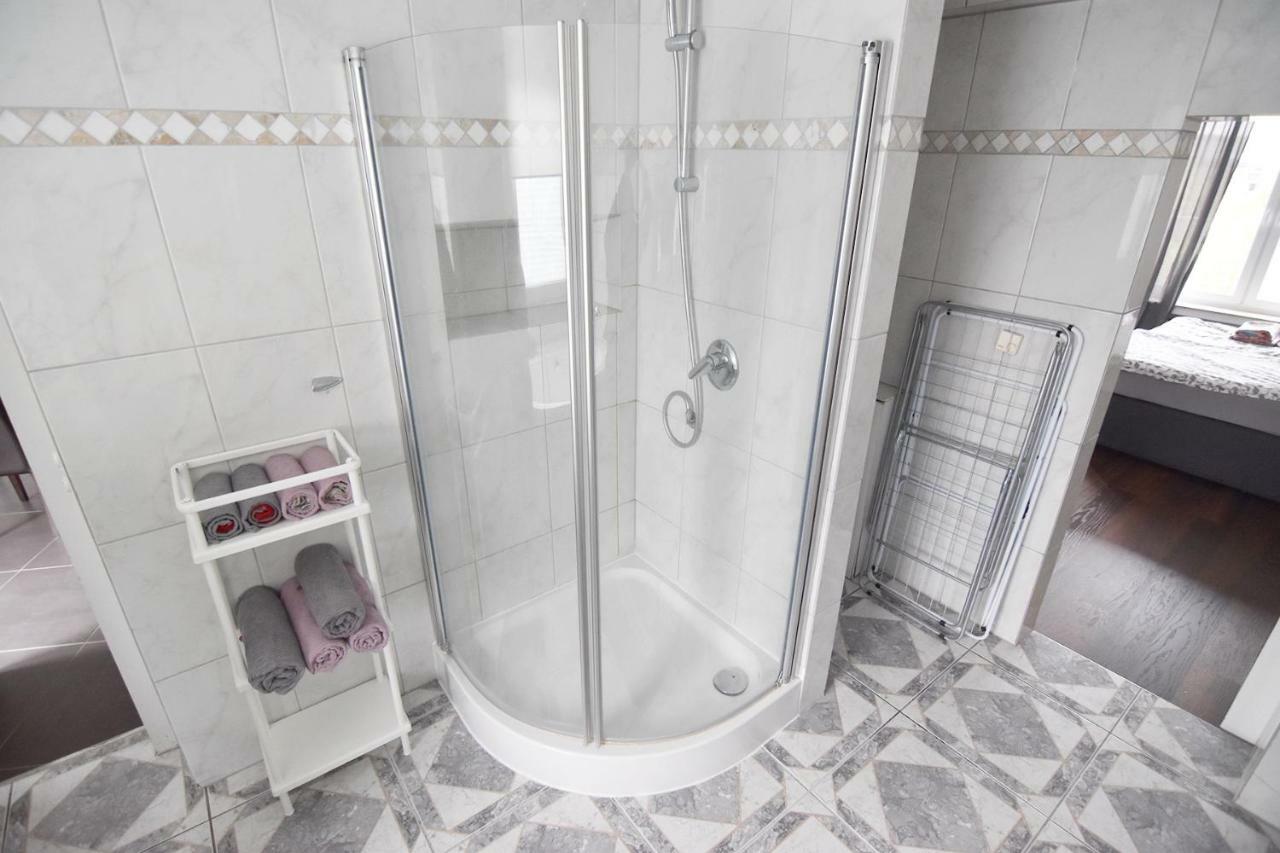 Penthouse Apartment mit Rundumterrasse Köln Eksteriør billede