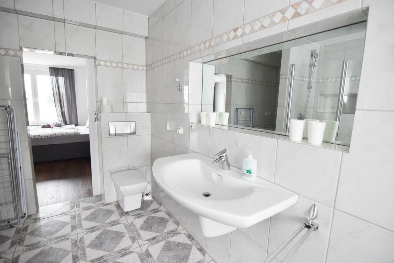 Penthouse Apartment mit Rundumterrasse Köln Eksteriør billede